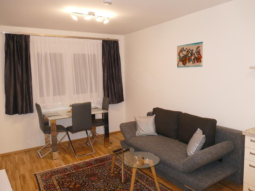 Chads City Apartment Mit Tiefgarage Free Parking Грац Экстерьер фото