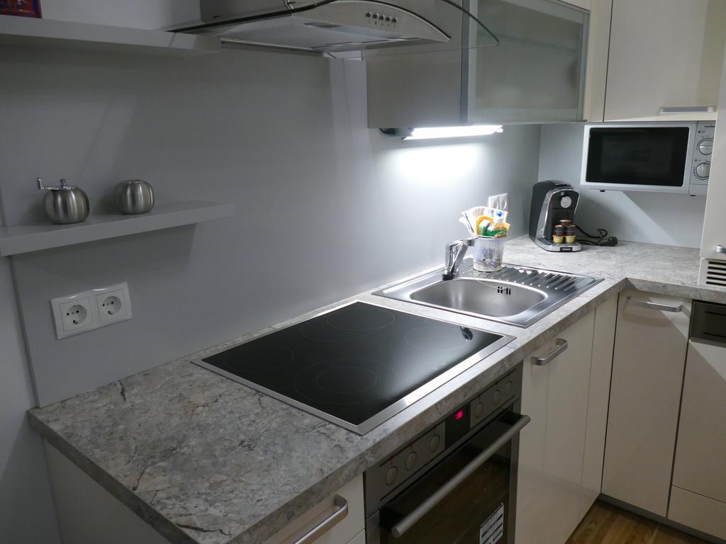 Chads City Apartment Mit Tiefgarage Free Parking Грац Экстерьер фото
